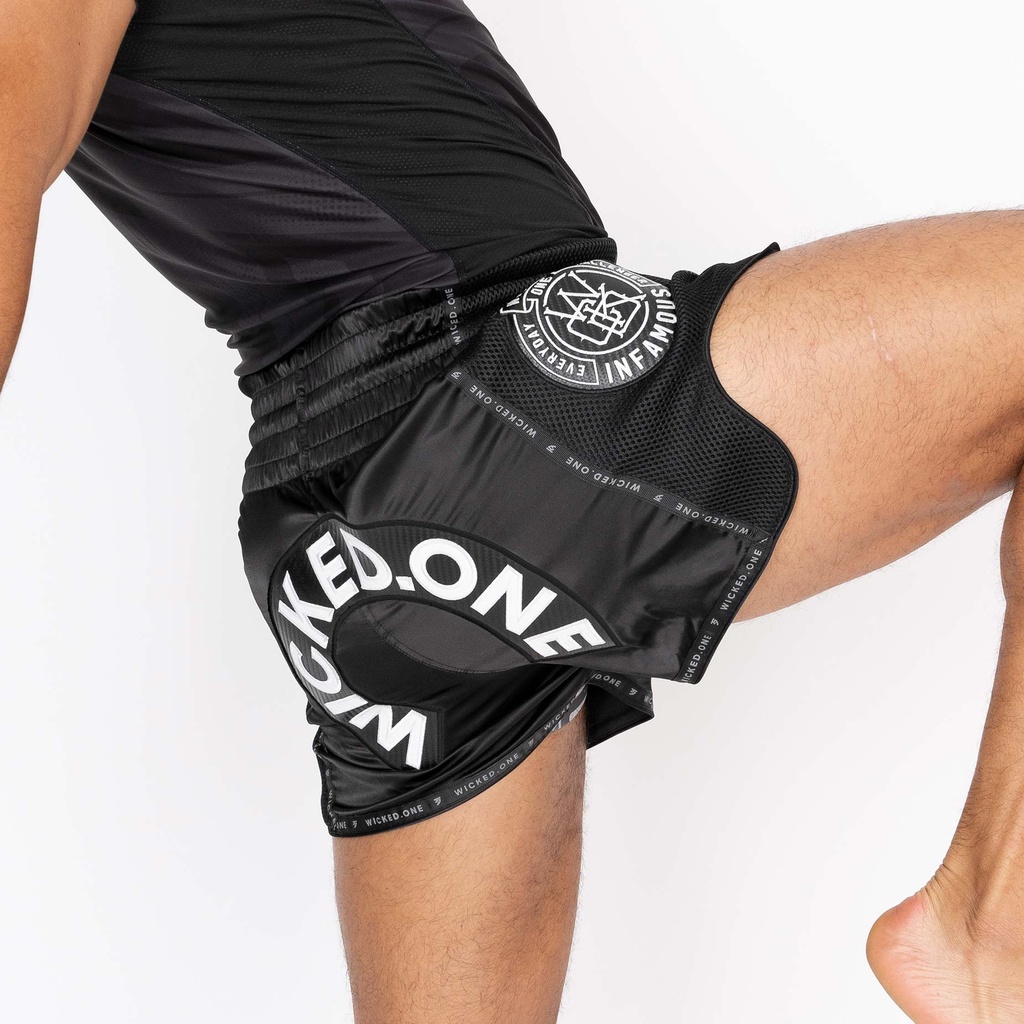 Wicked One Muay Thai Shorts Herd, Schwarz 2