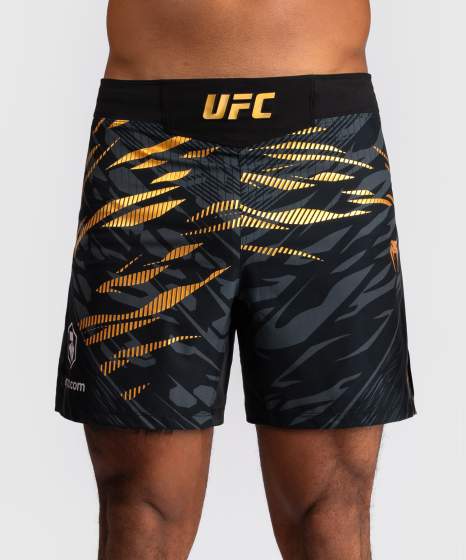 Venum Fight Shorts UFC Fusion Authentic Fight Night Champion Short Fit, Schwarz-Gold 4