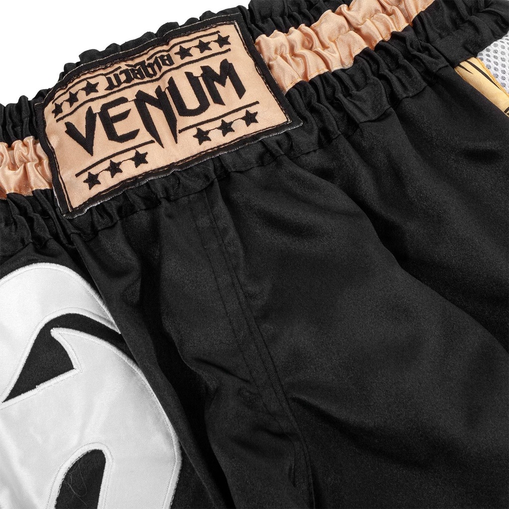 Venum Giant Muay Thai Shorts schwarz gold 5