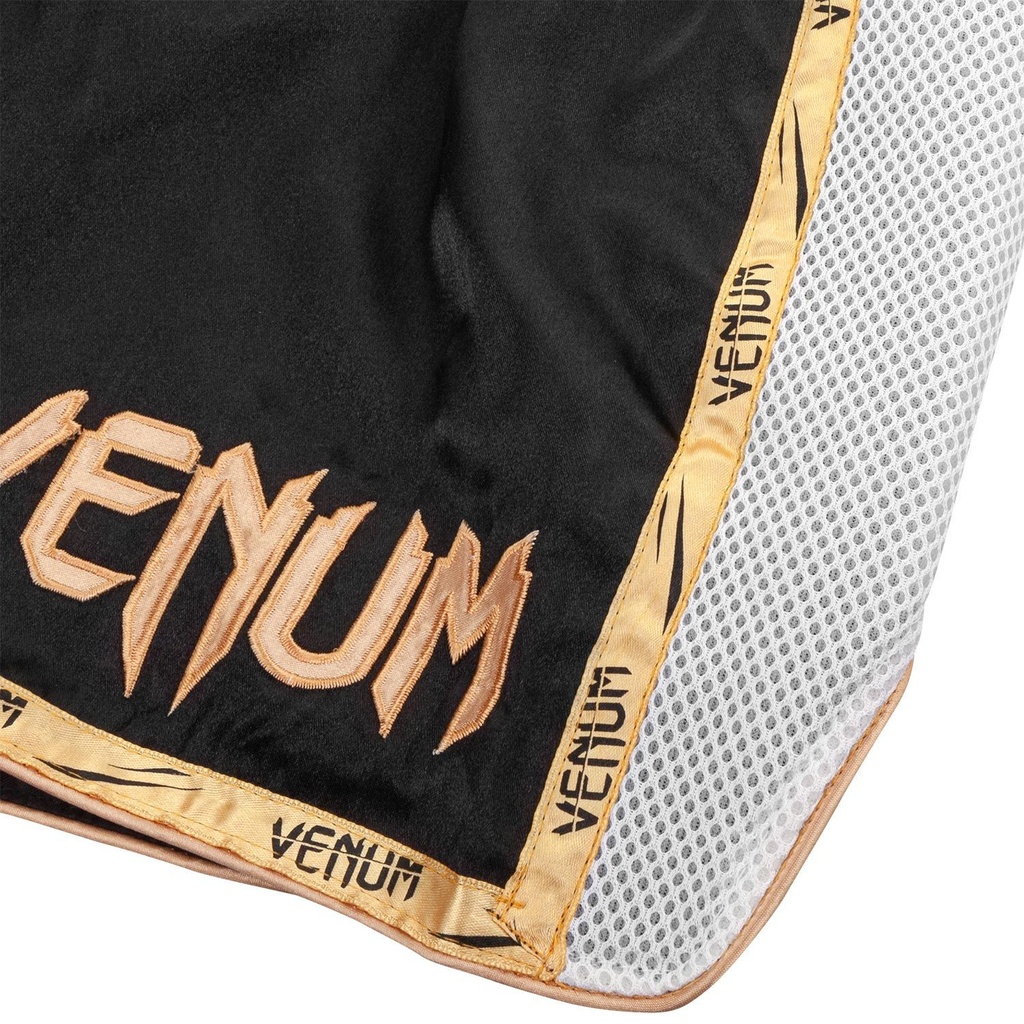 Venum Giant Muay Thai Shorts schwarz gold 7