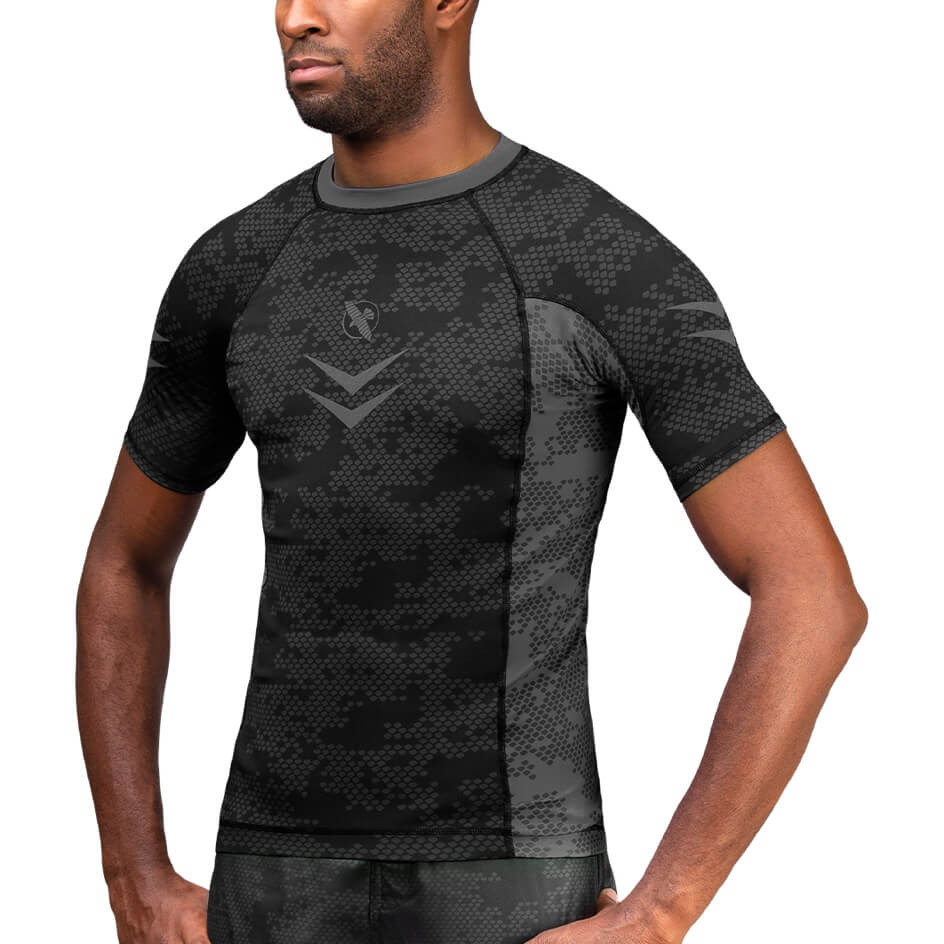 Hayabusa Rash Guard Arrow Ranked, Schwarz