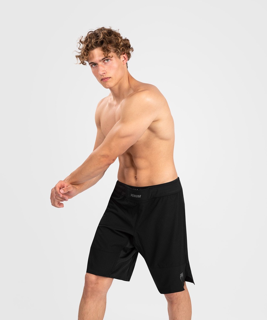 Venum Fight Shorts G-Fit Air, Schwarz