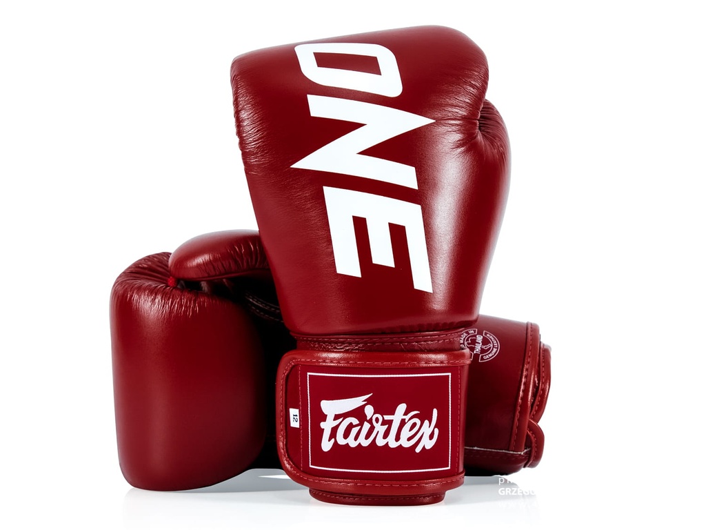 Fairtex Boxing Gloves ONE X ONE Championship, Red